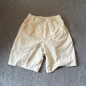 Lululemon Pace Breaker Lined Short 9" size S